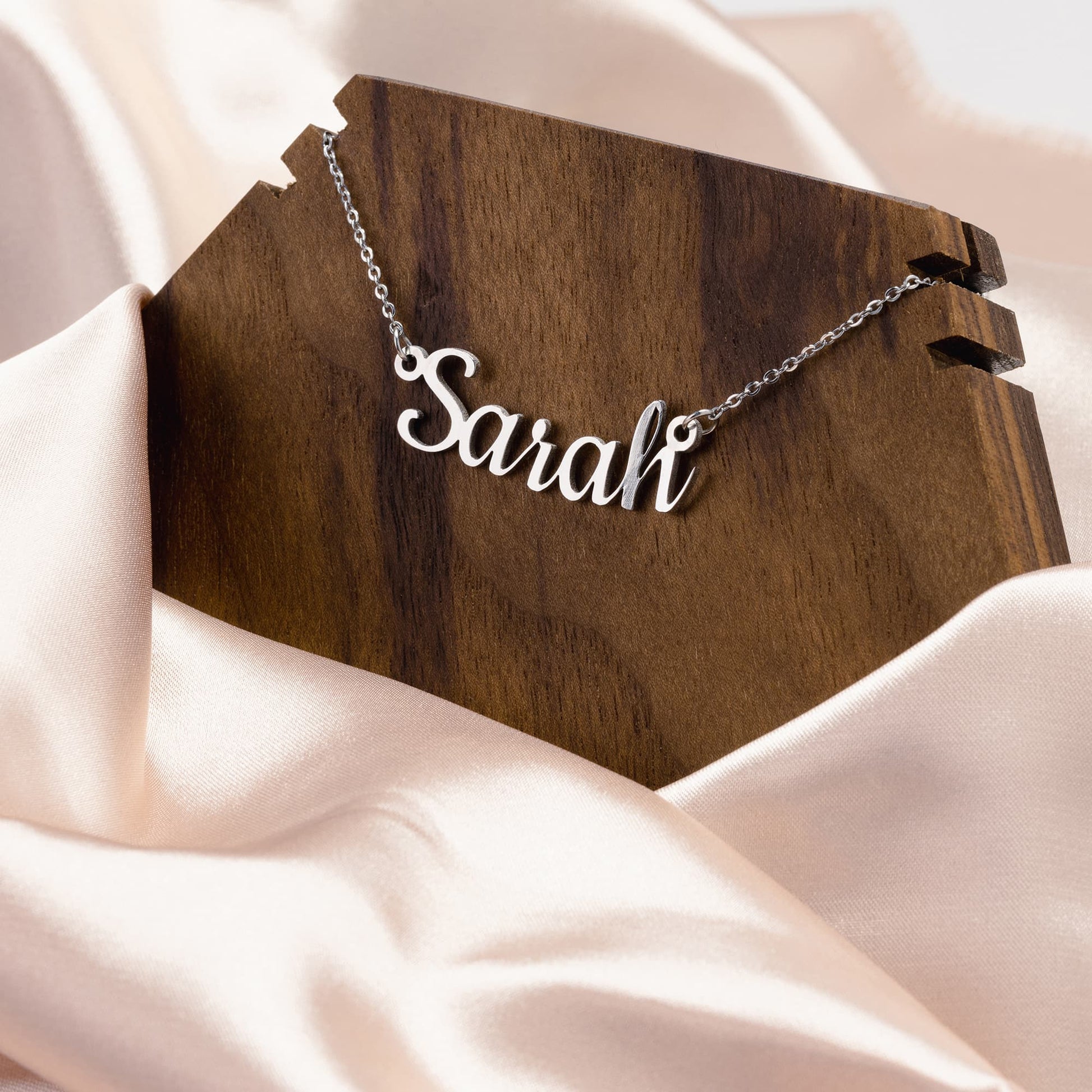 Custom_Name_Necklace_Mockups_File.jpg_15898651